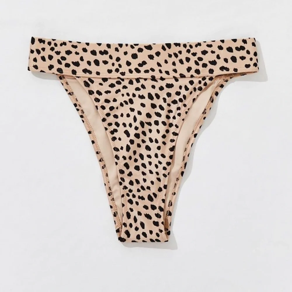 Bikini set 🐆 - Picture 3 of 9